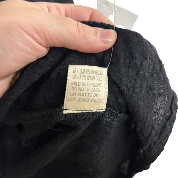 Black Textured Button-Front Shirt L Long Sleeve Roll-Tab Textured Fabric - Picture 7 of 8